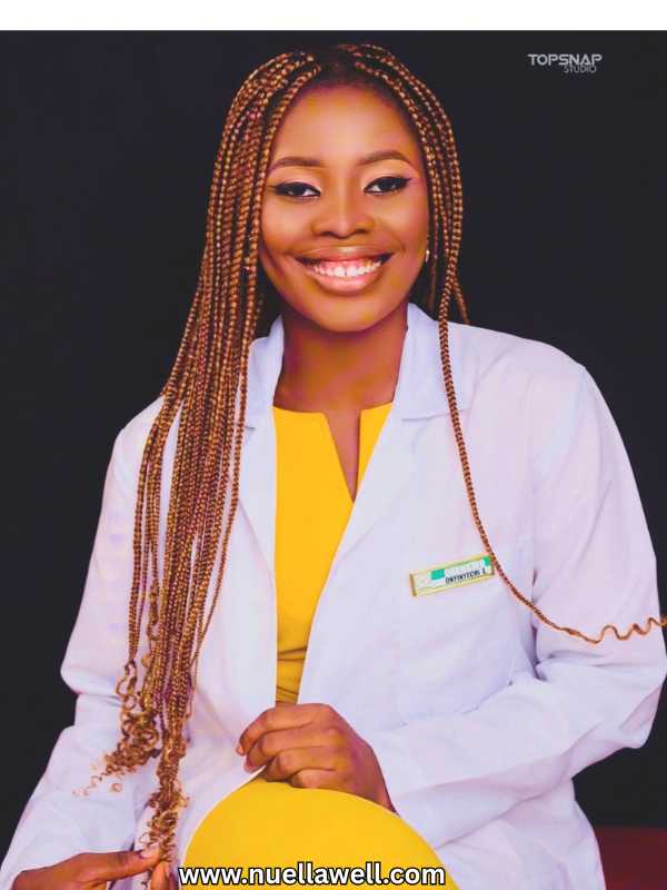 a-pharmacist-on-white-labcoat-in-commom medication-mistake-moms-make